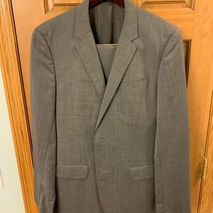 Hugo Boss 42L slim fit 3-piece suit